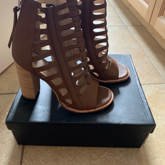 Pink martini sandals - Picture 2 of 4